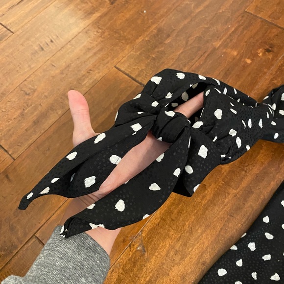 Rebecca Taylor Black Polka Dot Long Sleeve Tie Top Sz 4 or Small - Picture 8 of 11